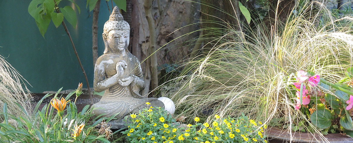 Buddha im Garten